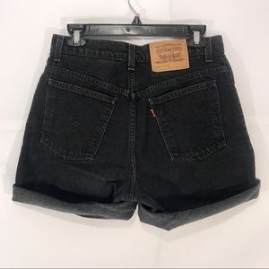 Levi’s High Waisted mom jeans size 9 black